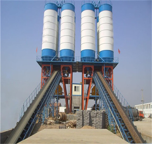 怎么建混凝土攪拌站的地基？
