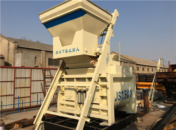 混凝土攪拌機(jī)正工作呢抱軸了怎么辦？
